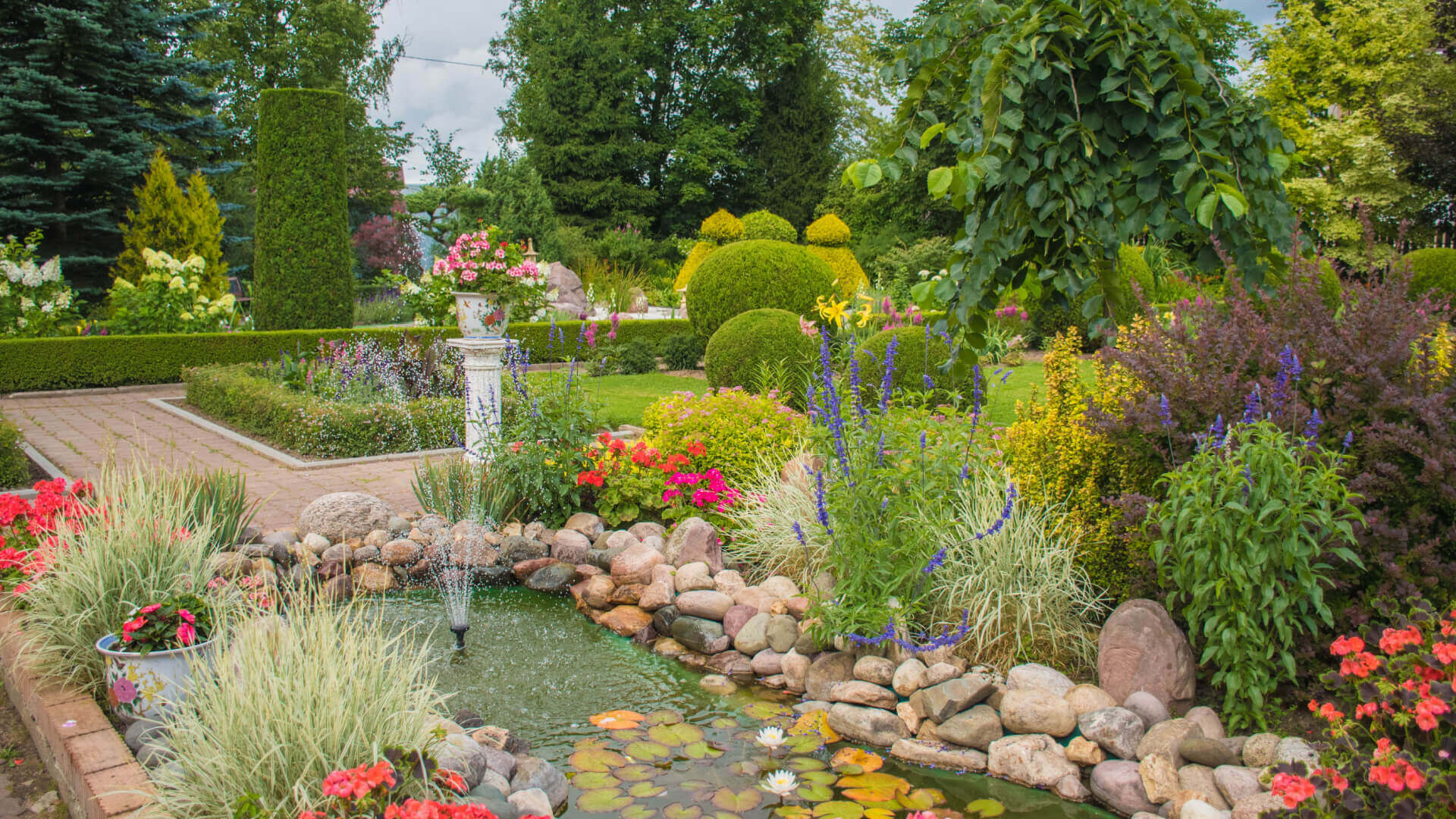 Garden Design Trends: Exploring the Ever-Evolving World of Garden Aesthetics - TN Nursery